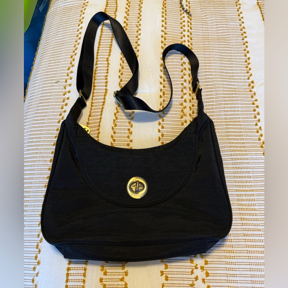 Baggalini Modern Everywhere Bag